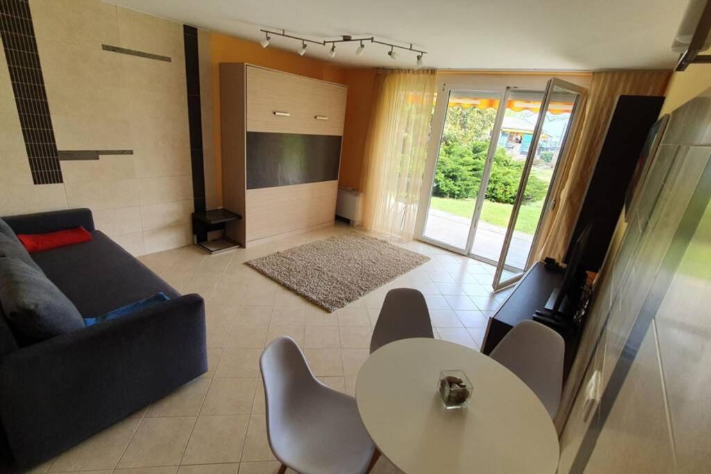 Apartamento Igényes 4 fős apartman közvetlen a strandnál Csopak Exterior foto