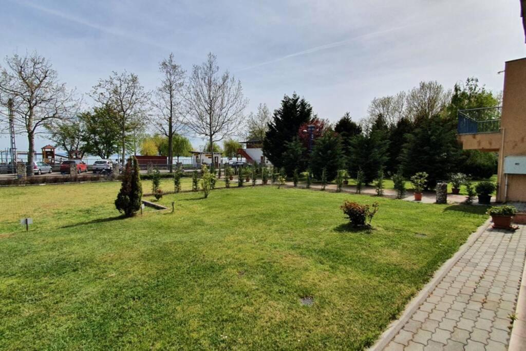 Apartamento Igényes 4 fős apartman közvetlen a strandnál Csopak Exterior foto
